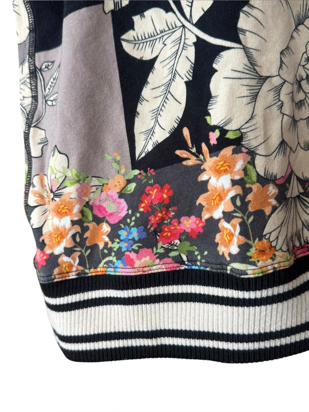 Johnny Was Redland Raglan Crew Neck Sweatshirt Black Ivory Multi Floral Large - Picture 3 of 7
